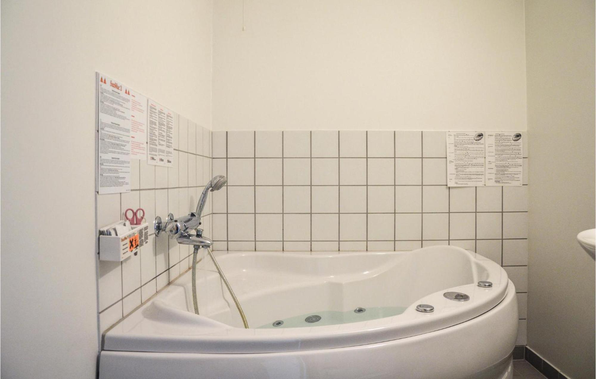 2 Bedroom Gorgeous Home In ヴィデ・サンデ エクステリア 写真